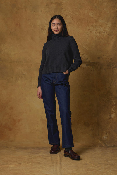 Standard Issue Cashmere Cropped Sweater in Carbon Grey